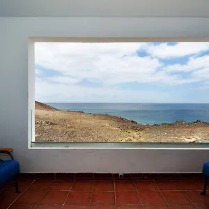 villa-hannah-stunning-sea-views-roof-terrace.in-canary-islands.com/